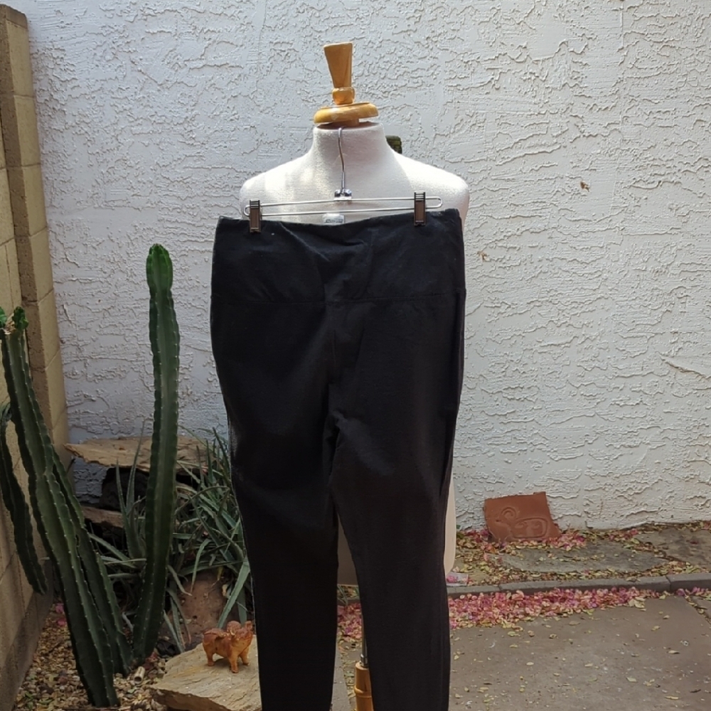 Chico's Black High-Waist Ponte Leggings - Picture 3 of 3